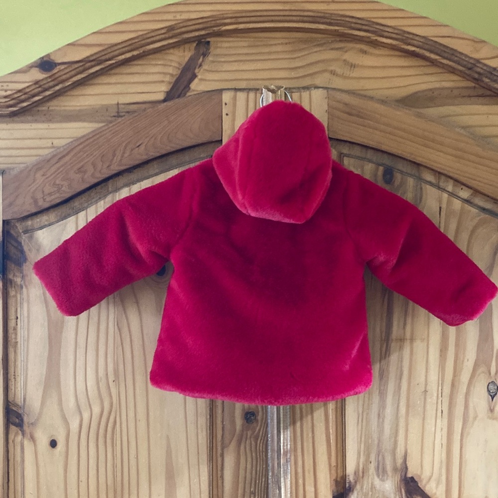 Girls First Impressions red long sleeve faux fur coat size 18 months - NWT - Picture 2 of 4